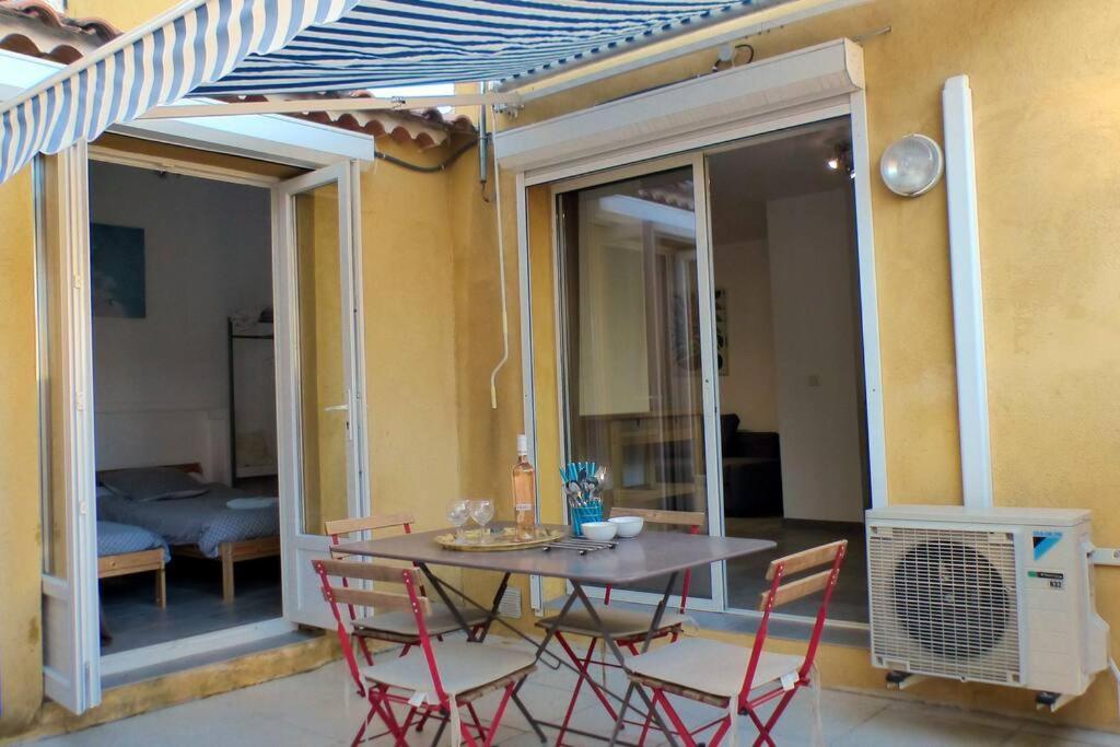 100 M De La Plage En Rdc Sanary-sur-Mer Extérieur photo